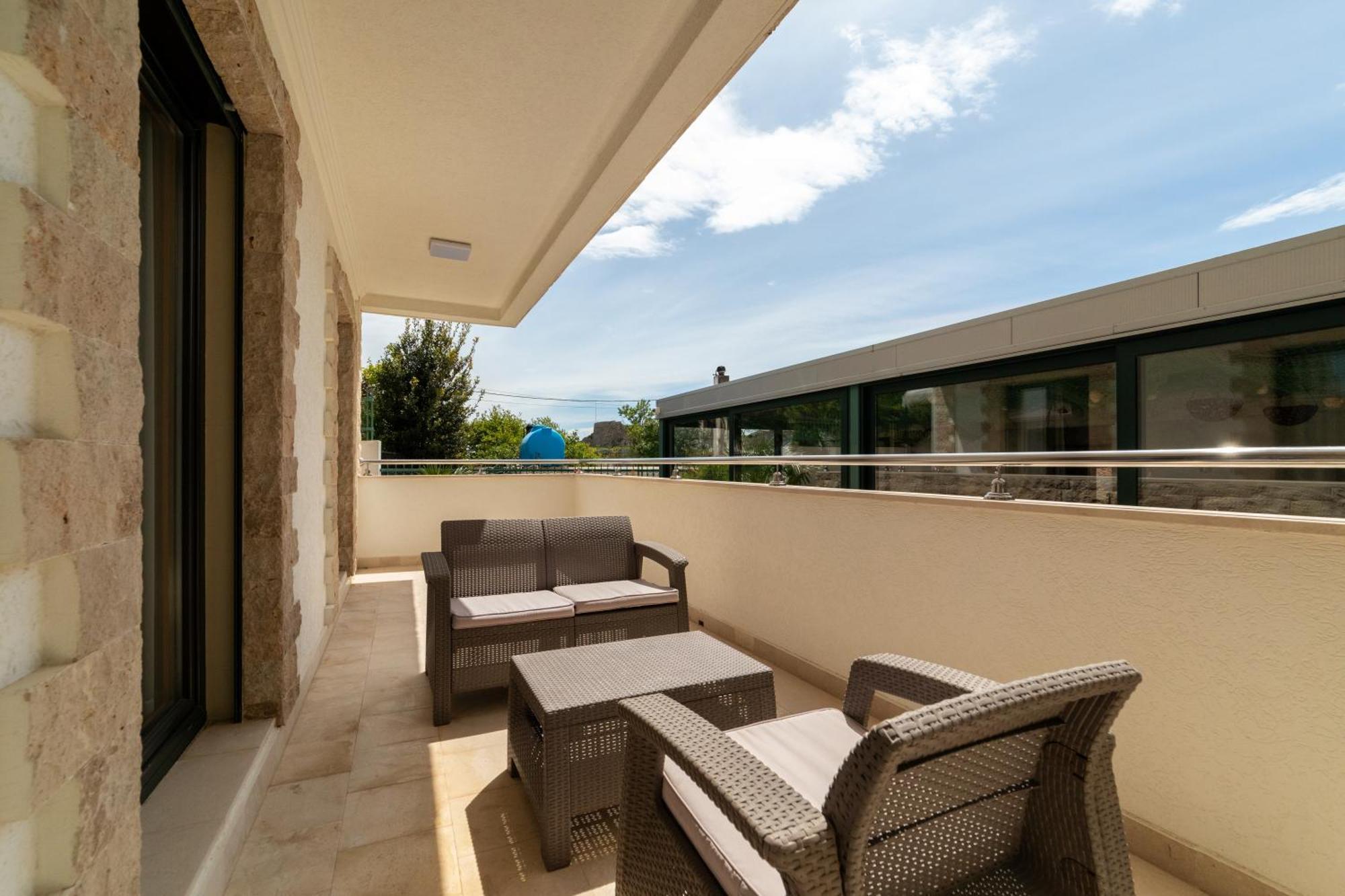 Barjaktar - Luxury Suites & Spa Ulcinj Bilik gambar